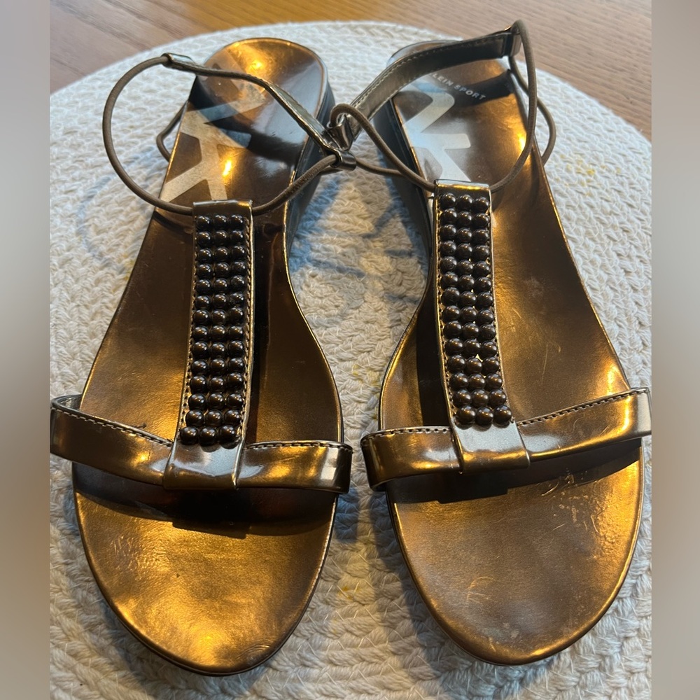 ANNE KLEIN Bronze Gold Flat Sandals 7M